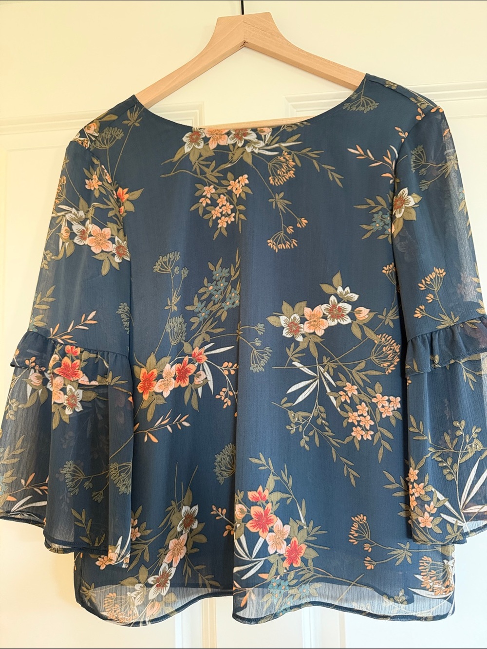 Banana Republic Teal Floral Bell-Sleeve Blouse